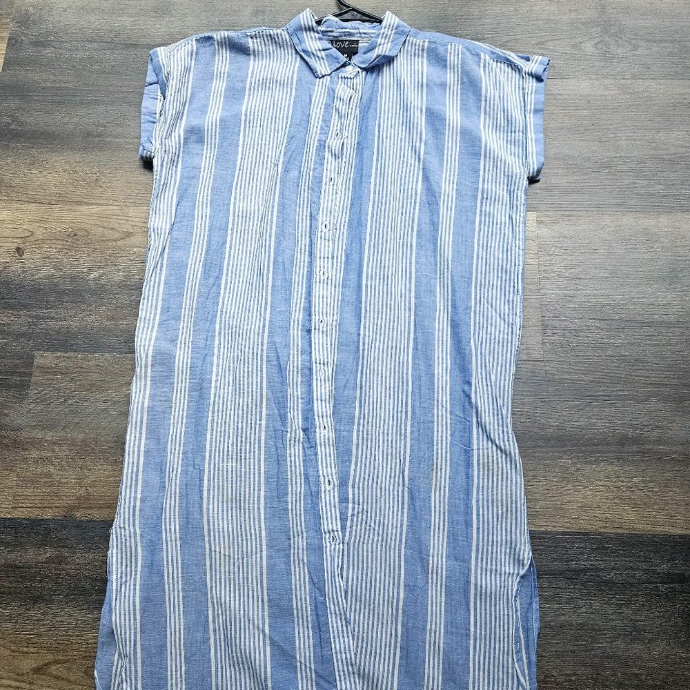 Short-sleeved Light Blue Striped Shirt